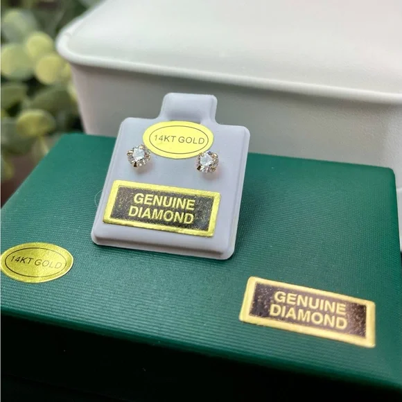 1/2ct 14K Solid YELLOW Gold Diamond studs earrings. Yellow Gold - Picture 15 of 16